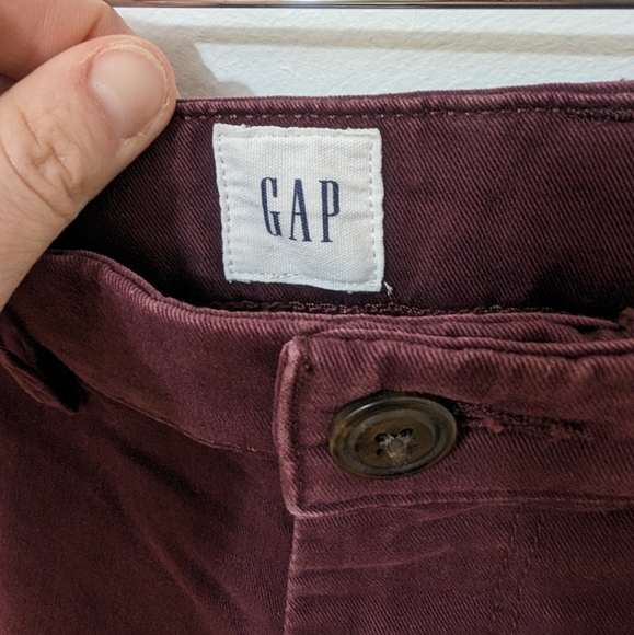 GAP Burgundy Essential Khaki 10" Shorts (Size 29) - Picture 5 of 8